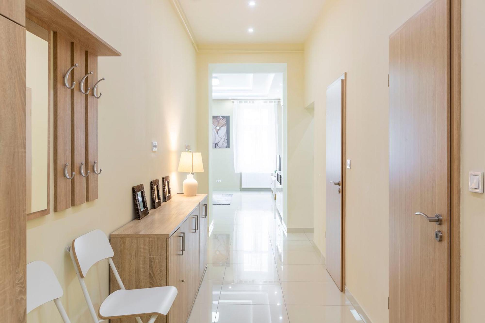 Spacious Bajcsy In The Heart Of Apartmán