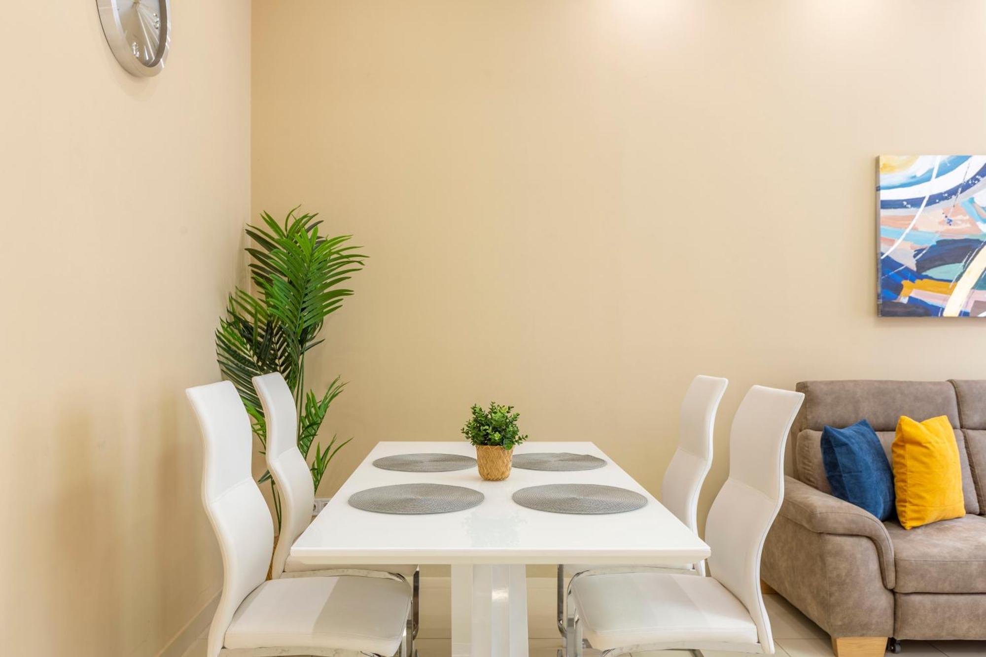 Apartamento Spacious Bajcsy In The Heart Of Budapeste
