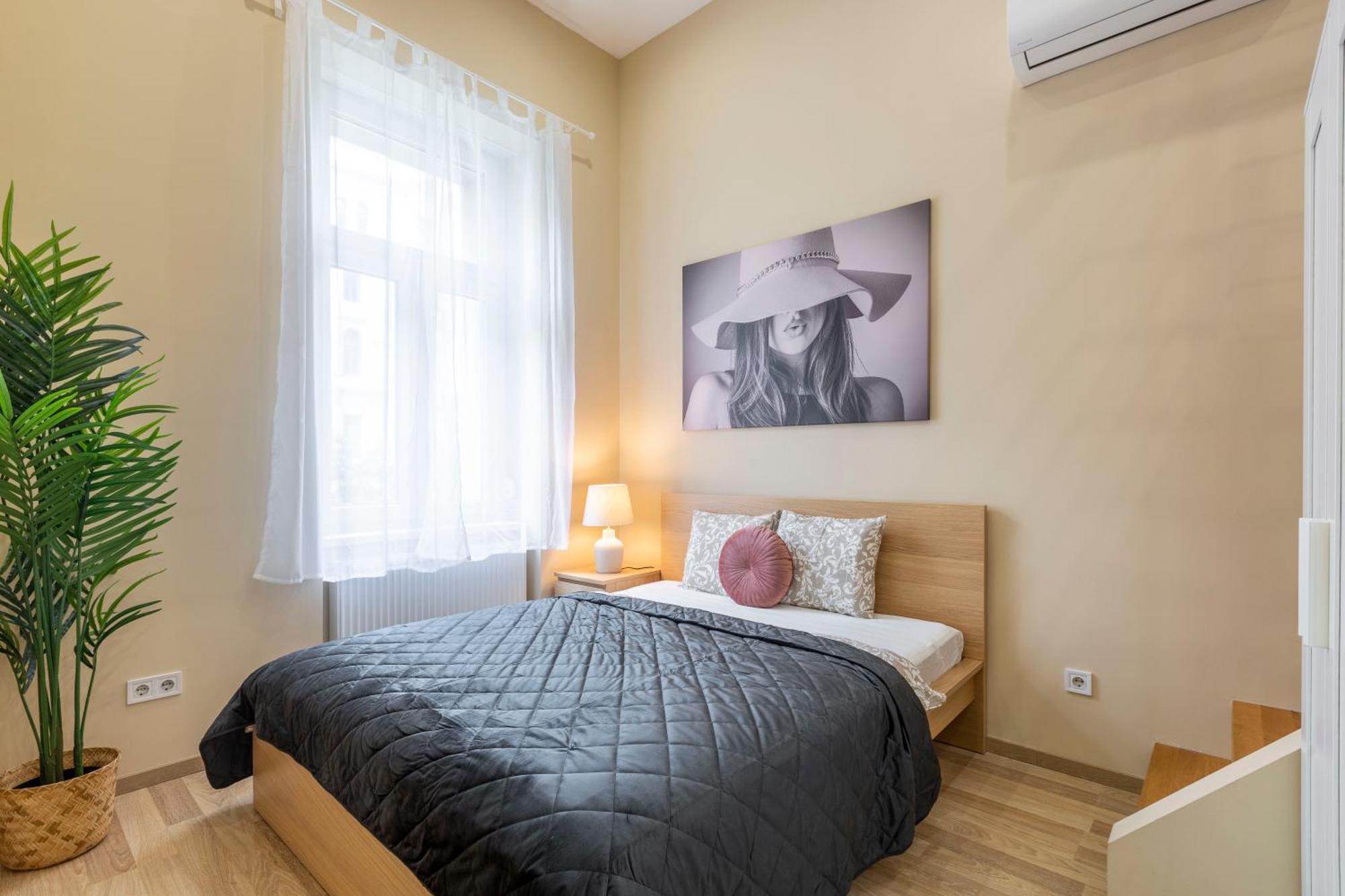 Apartamento Spacious Bajcsy In The Heart Of Budapeste